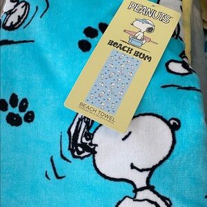 Peanuts Snoopy Dance Blue Beach Towel